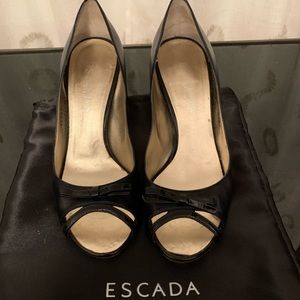 Escada leather peep toe heels black